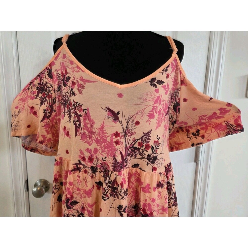 Torrid Peach Pink Black Floral Cold Shoulder V-Neck Tunic Blouse - Size 3(22-24)